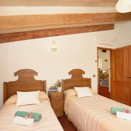 Sleeps 8 Pool Wifi Cala Morell
