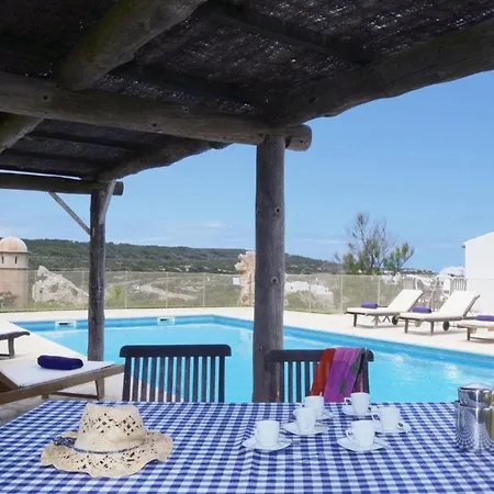 Villa Sleeps 8 Pool Wifi Cala Morell