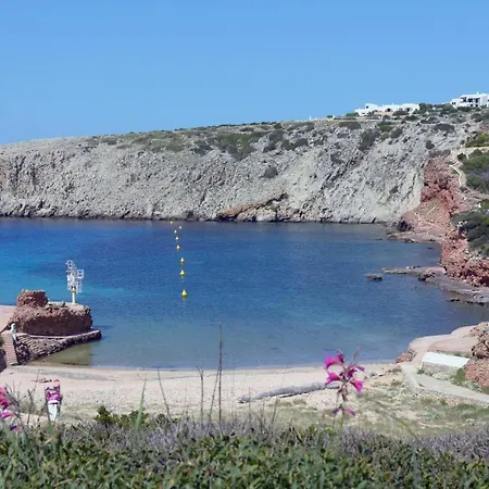 Sleeps 8 Pool Wifi Villa
